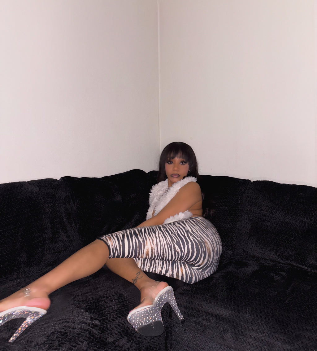 Wild thoughts zebra capris