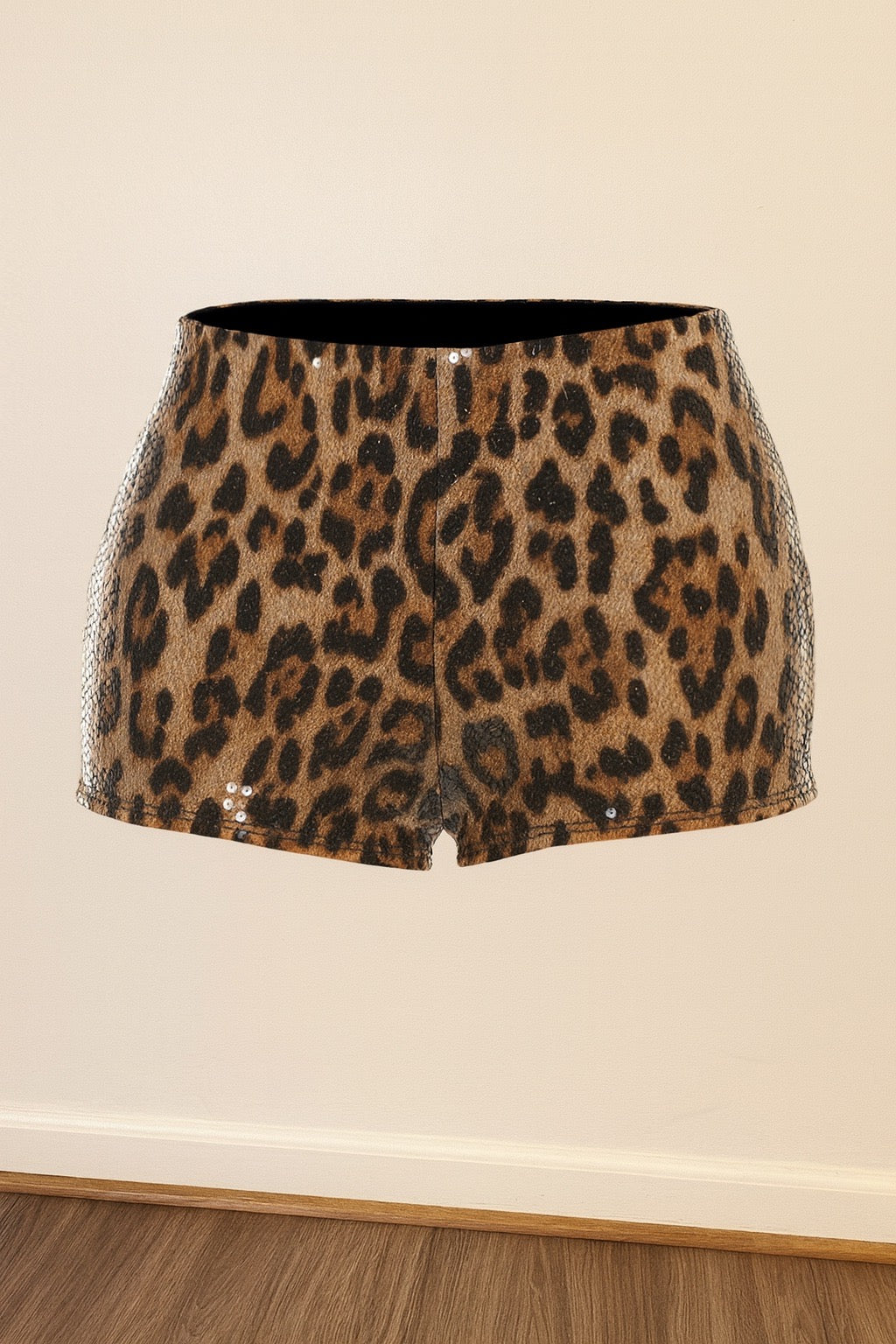 It girl Leopard shorts